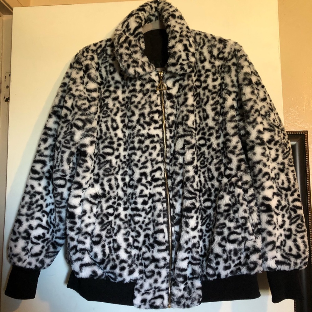 Snow Leopard Faux Fur Bomber Jacket :: Size XL
